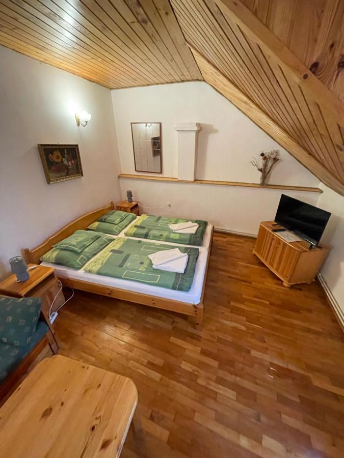 Katalinkert Panzio Bed & Breakfast Gyor