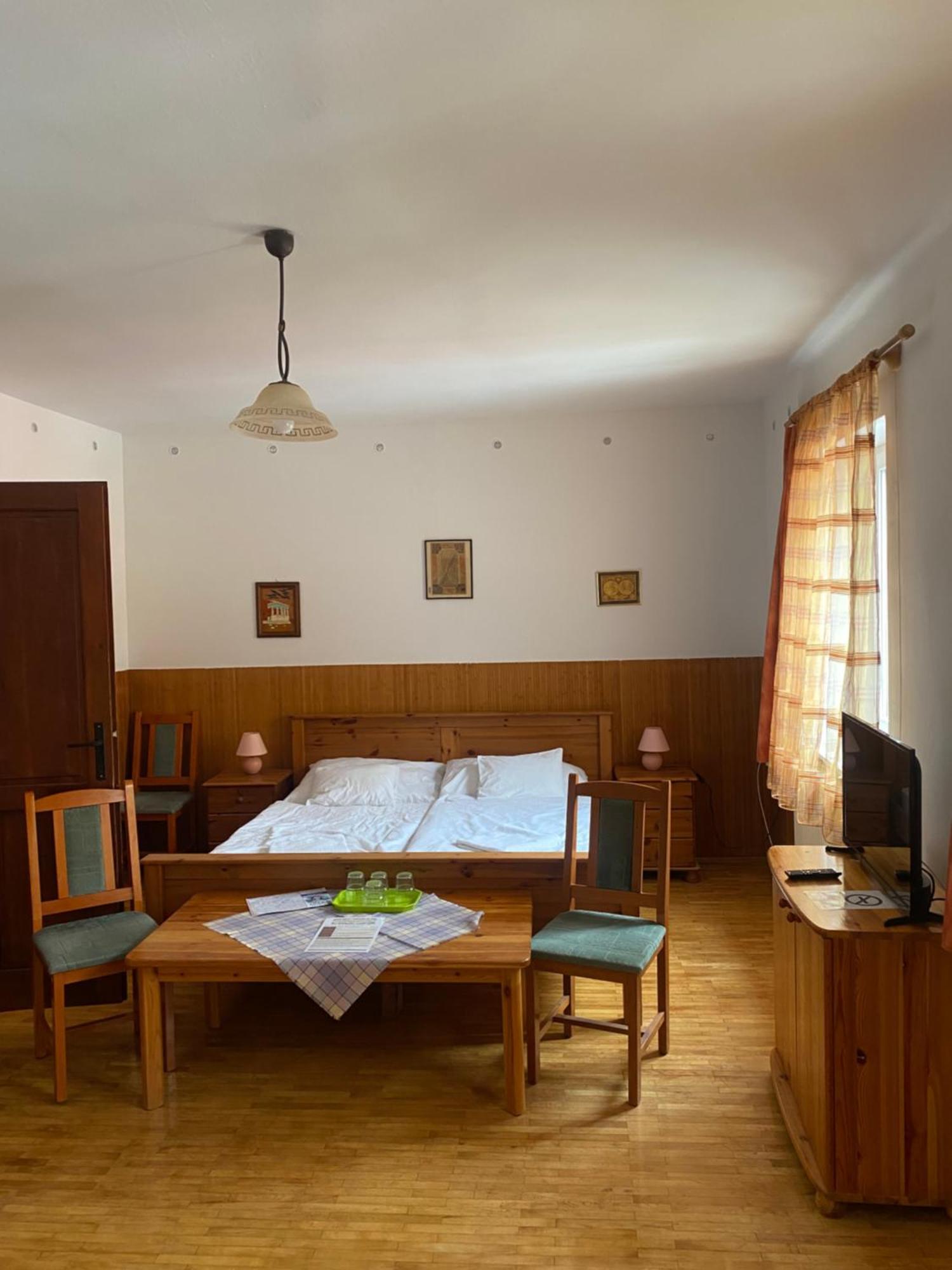 Katalinkert Panzio Bed & Breakfast Ráb
